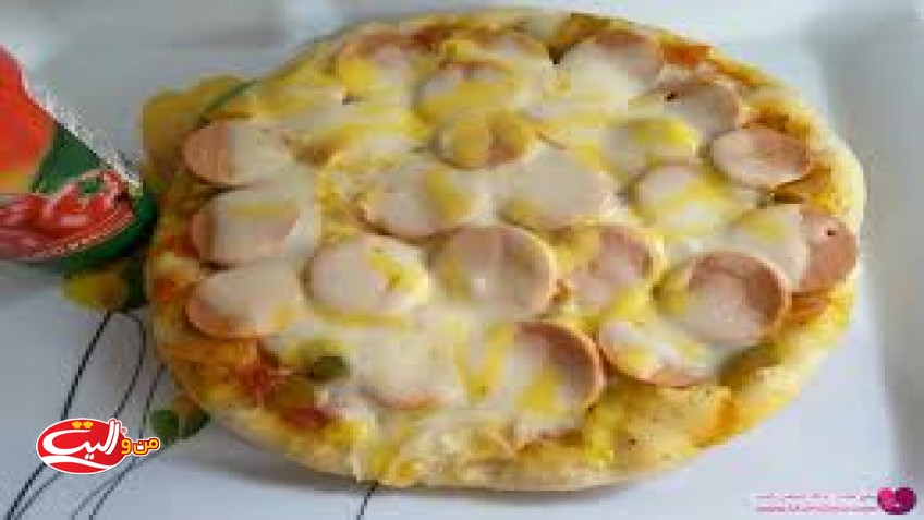 پيتزا  سوسيس